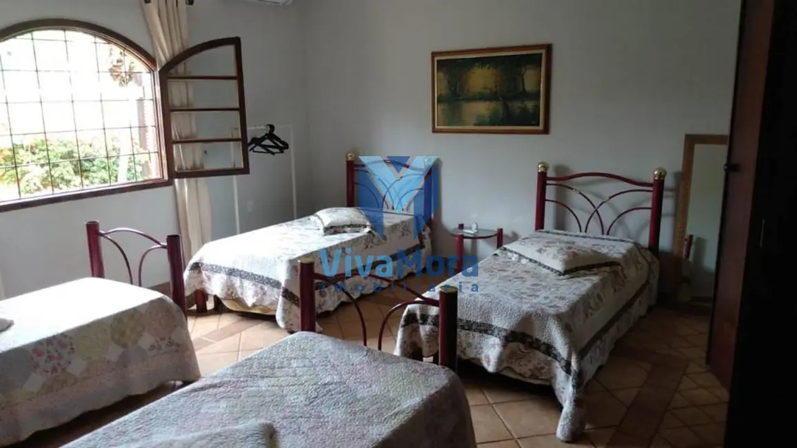 Foto 3 de Sítio / Rancho com 5 quartos à venda, 1050m2 em Fronteira - MG