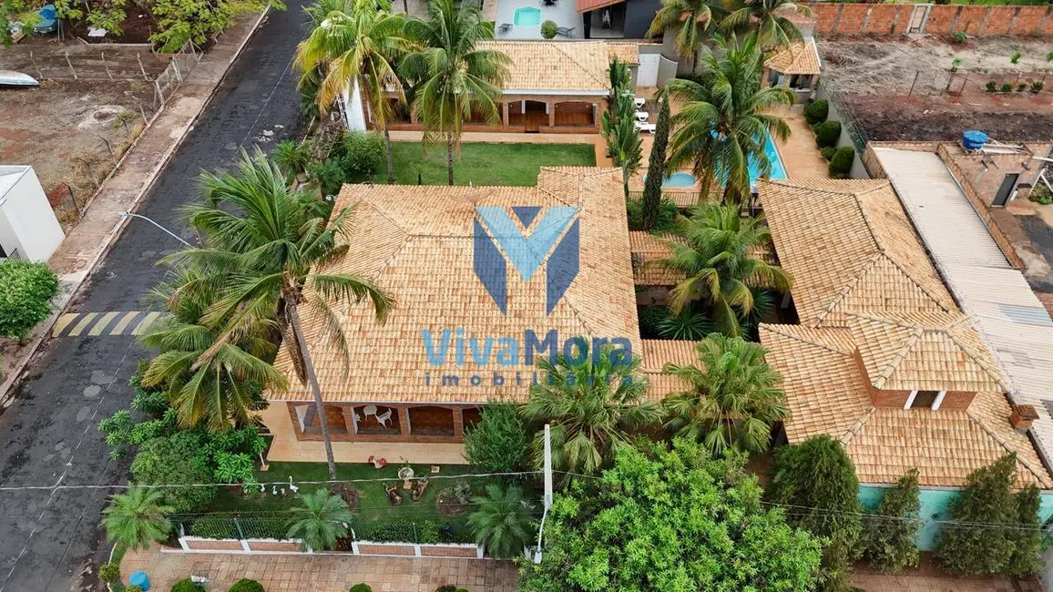 Foto 4 de Sítio / Rancho com 5 quartos à venda, 1050m2 em Fronteira - MG