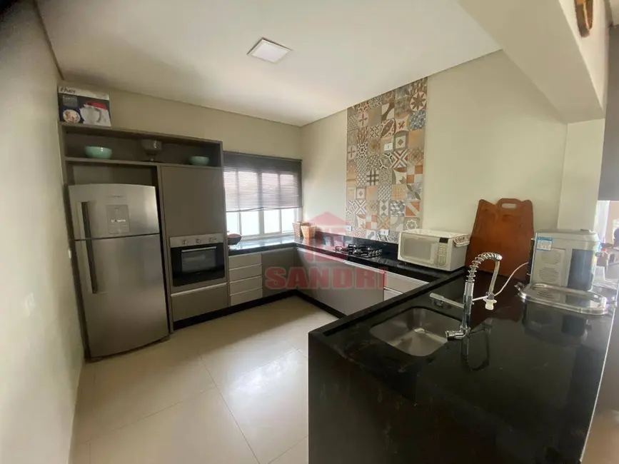 Casa com 5 quartos à venda, 450m2 em Centro, Porto Rico - PR - imagem 5 Foto 5 de Casa com 5 quartos à venda, 450m2 em Centro, Porto Rico - PR