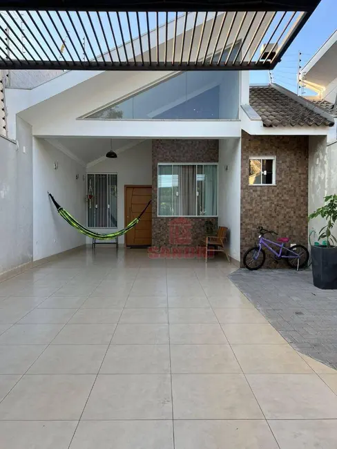 Foto 1 de Casa com 3 quartos à venda, 163m2 em Jardim Brasil, Maringa - PR