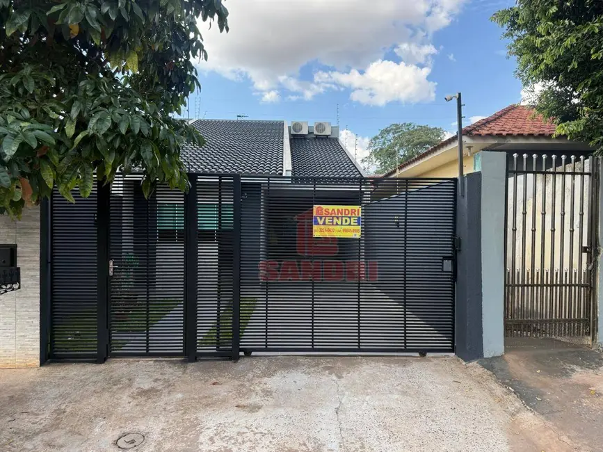 Casa com 3 quartos à venda, 150m2 em Jardim Panorama, Sarandi - PR - imagem 2 Foto 2 de Casa com 3 quartos à venda, 150m2 em Jardim Panorama, Sarandi - PR