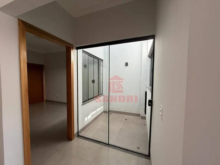 Casa com 3 quartos à venda, 150m2 em Jardim Olímpico, Maringa - PR - imagem 9 Foto 9 de Casa com 3 quartos à venda, 150m2 em Jardim Olímpico, Maringa - PR