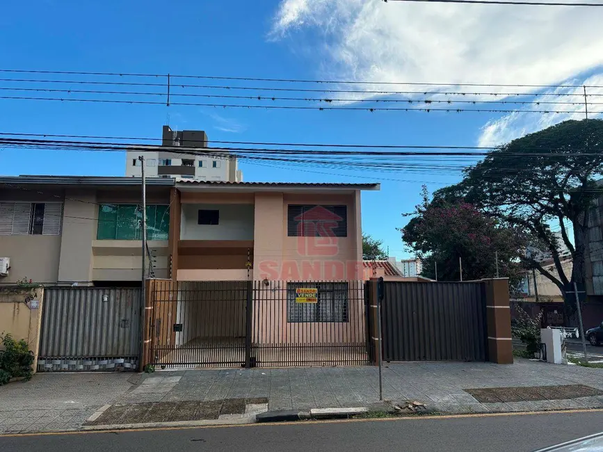 Foto 2 de Sobrado com 3 quartos à venda, 153m2 em Zona 02, Maringa - PR
