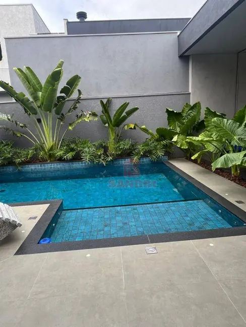 Casa com 4 quartos à venda, 450m2 em Centro, Porto Rico - PR - imagem 4 Foto 4 de Casa com 4 quartos à venda, 450m2 em Centro, Porto Rico - PR