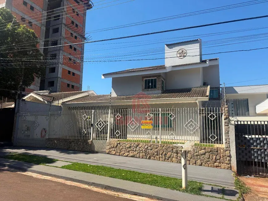 Foto 2 de Sobrado com 4 quartos à venda, 479m2 em Vila Marumby, Maringa - PR