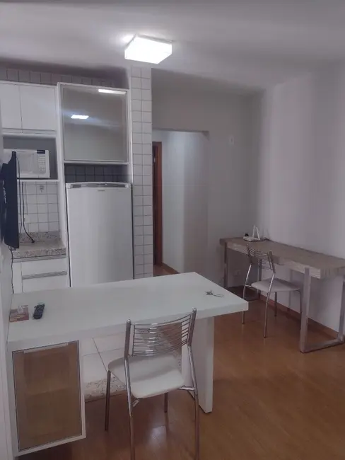 Foto 3 de Apartamento com 1 quarto para alugar, 45m2 em Zona 07, Maringa - PR