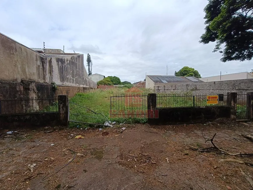Foto 1 de Terreno / Lote à venda, 616m2 em Zona 05, Maringa - PR