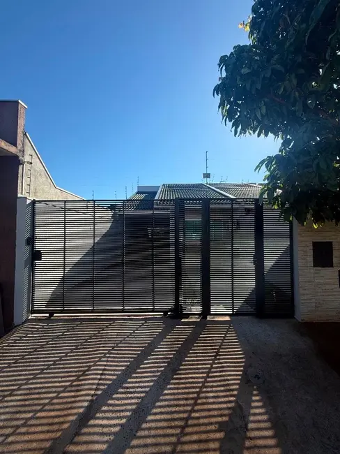 Casa com 3 quartos à venda, 150m2 em Jardim Panorama, Sarandi - PR - imagem 1 Foto 1 de Casa com 3 quartos à venda, 150m2 em Jardim Panorama, Sarandi - PR