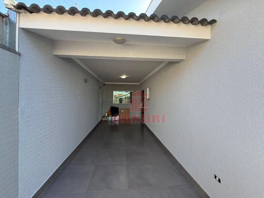 Casa com 3 quartos à venda, 150m2 em Jardim Panorama, Sarandi - PR - imagem 7 Foto 7 de Casa com 3 quartos à venda, 150m2 em Jardim Panorama, Sarandi - PR