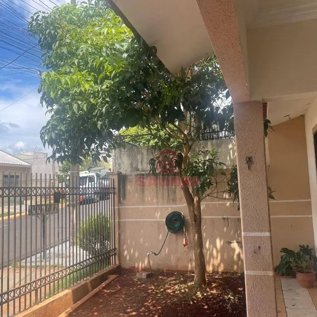 Foto 3 de Casa à venda, 308m2 em Parque Residencial Tuiuti, Maringa - PR