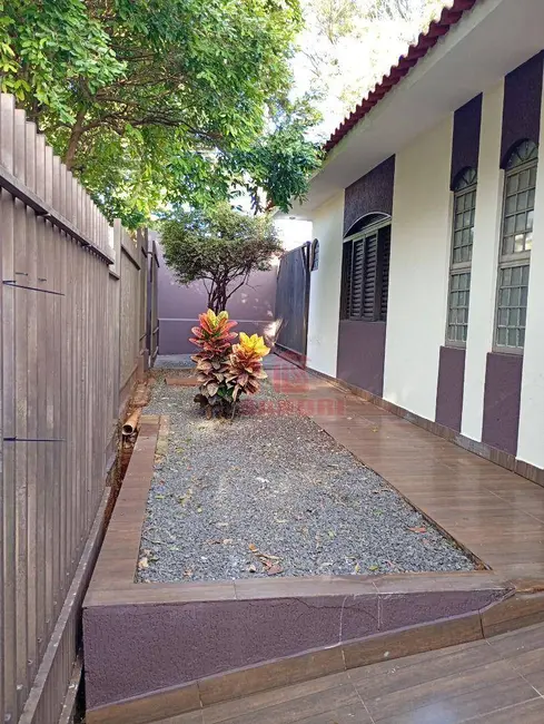 Foto 3 de Casa com 3 quartos para alugar, 185m2 em Jardim Campos Elísios, Maringa - PR
