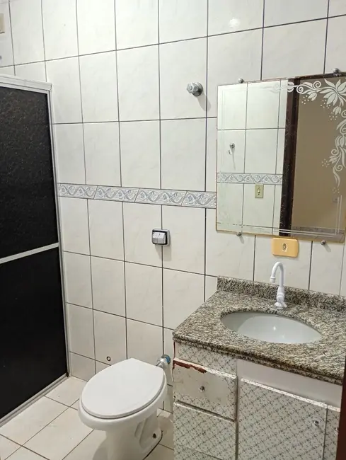 Foto 9 de Casa com 3 quartos para alugar, 185m2 em Jardim Campos Elísios, Maringa - PR
