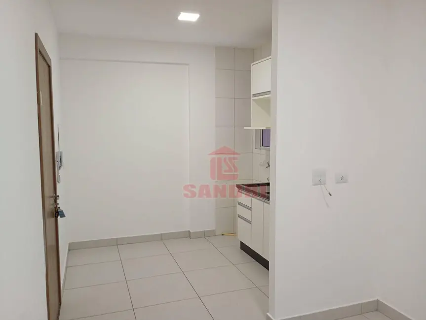 Foto 2 de Apartamento com 1 quarto para alugar em Zona 7, Maringa - PR