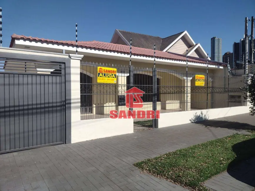 Foto 2 de Casa com 3 quartos à venda e para alugar, 220m2 em Zona 02, Maringa - PR