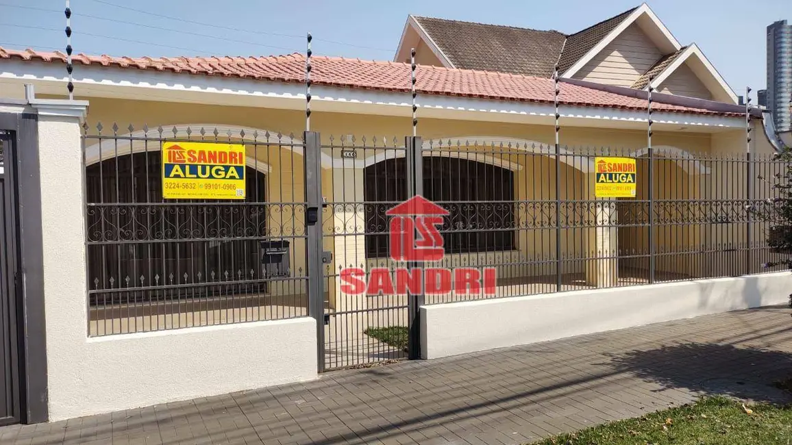 Foto 1 de Casa com 3 quartos à venda e para alugar, 220m2 em Zona 02, Maringa - PR