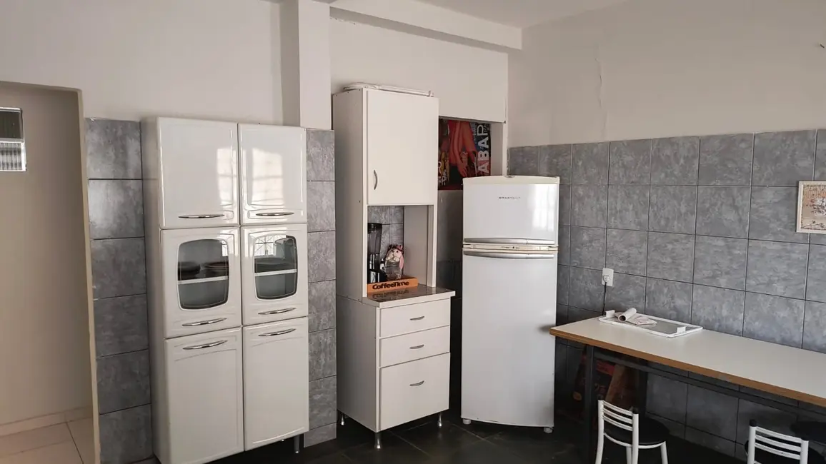 Foto 8 de Casa com 2 quartos para alugar, 207m2 em Conjunto Habitacional Sol Nascente, Maringa - PR