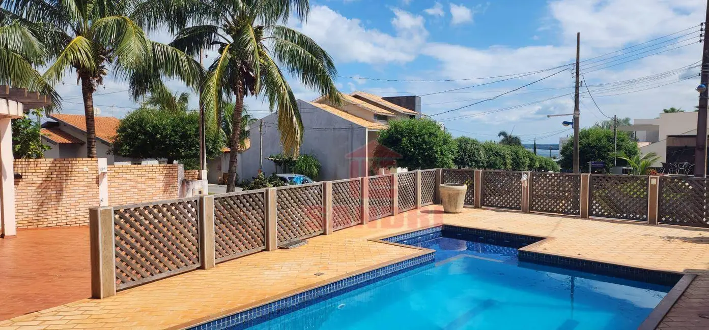 Casa com 4 quartos à venda, 465m2 em Centro, Porto Rico - PR - imagem 6 Foto 6 de Casa com 4 quartos à venda, 465m2 em Centro, Porto Rico - PR