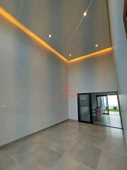 Casa com 3 quartos à venda, 200m2 em Jardim Espanha, Maringa - PR - imagem 5 Foto 5 de Casa com 3 quartos à venda, 200m2 em Jardim Espanha, Maringa - PR