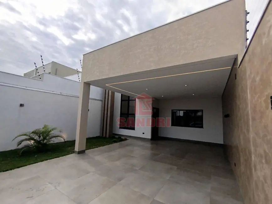 Casa com 3 quartos à venda, 200m2 em Jardim Espanha, Maringa - PR - imagem 1 Foto 1 de Casa com 3 quartos à venda, 200m2 em Jardim Espanha, Maringa - PR