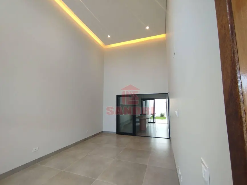 Casa com 3 quartos à venda, 200m2 em Jardim Espanha, Maringa - PR - imagem 6 Foto 6 de Casa com 3 quartos à venda, 200m2 em Jardim Espanha, Maringa - PR