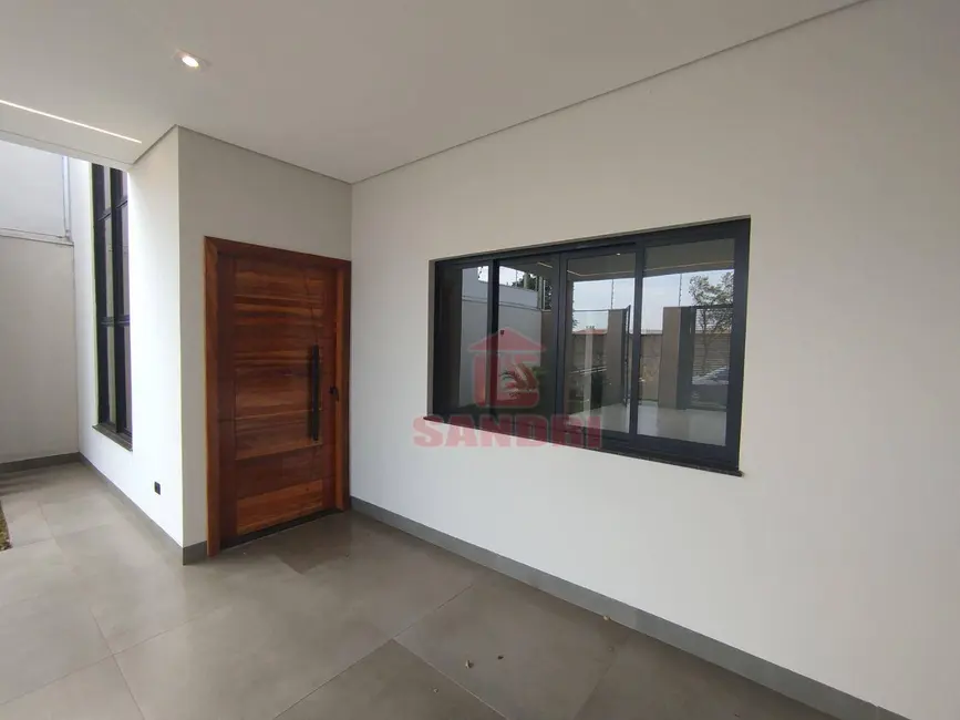 Casa com 3 quartos à venda, 200m2 em Jardim Espanha, Maringa - PR - imagem 4 Foto 4 de Casa com 3 quartos à venda, 200m2 em Jardim Espanha, Maringa - PR