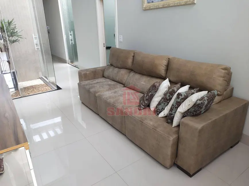 Foto 6 de Casa com 2 quartos à venda, 173m2 em Parque Avenida, Maringa - PR
