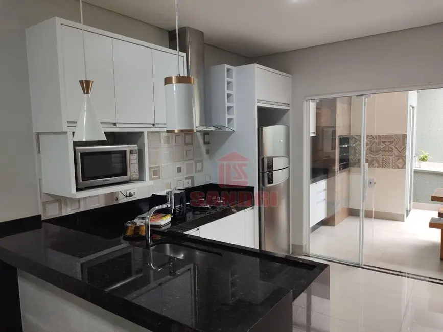 Foto 9 de Casa com 2 quartos à venda, 173m2 em Parque Avenida, Maringa - PR