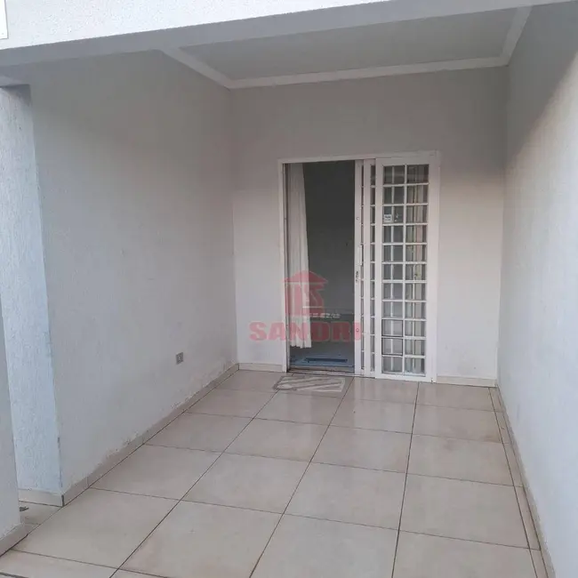 Foto 2 de Casa com 2 quartos à venda, 100m2 em Jardim Alphaville, Sarandi - PR