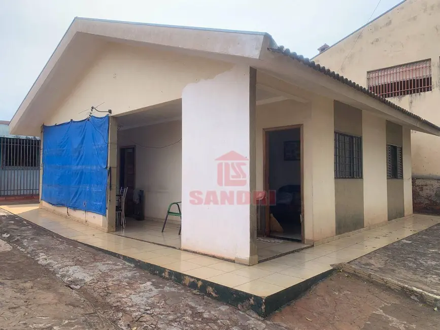 Foto 3 de Terreno / Lote à venda, 560m2 em Centro, Sarandi - PR