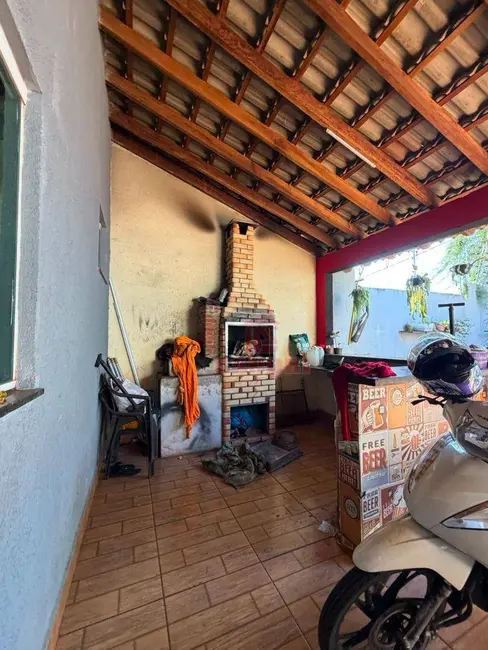 Casa com 3 quartos à venda, 300m2 em Residencial Pioneiro Odwaldo Bueno Netto, Maringa - PR - imagem 7 Foto 7 de Casa com 3 quartos à venda, 300m2 em Residencial Pioneiro Odwaldo Bueno Netto, Maringa - PR