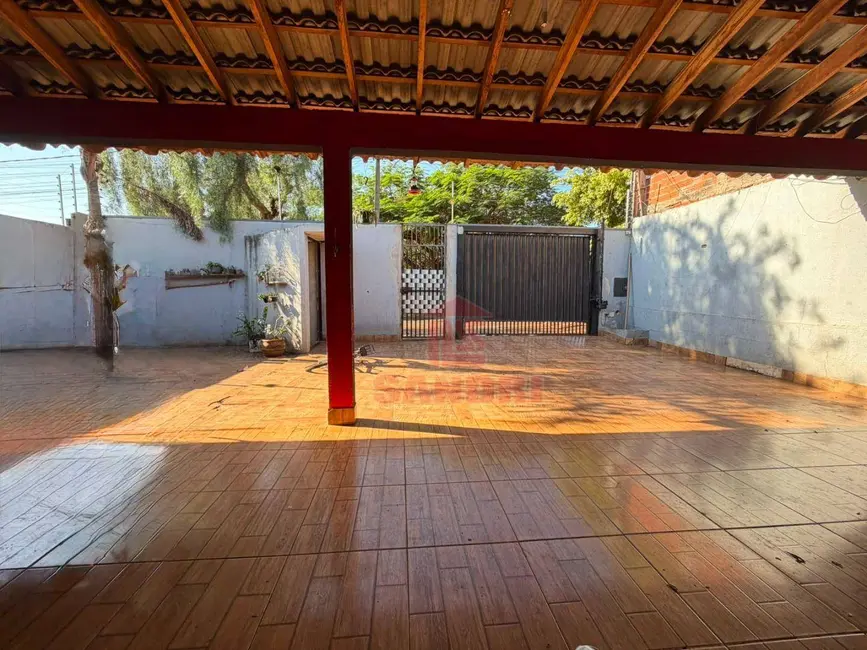 Casa com 3 quartos à venda, 300m2 em Residencial Pioneiro Odwaldo Bueno Netto, Maringa - PR - imagem 6 Foto 6 de Casa com 3 quartos à venda, 300m2 em Residencial Pioneiro Odwaldo Bueno Netto, Maringa - PR