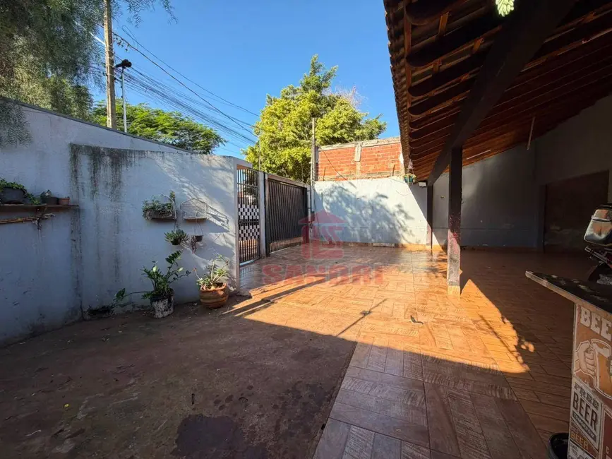 Casa com 3 quartos à venda, 300m2 em Residencial Pioneiro Odwaldo Bueno Netto, Maringa - PR - imagem 8 Foto 8 de Casa com 3 quartos à venda, 300m2 em Residencial Pioneiro Odwaldo Bueno Netto, Maringa - PR