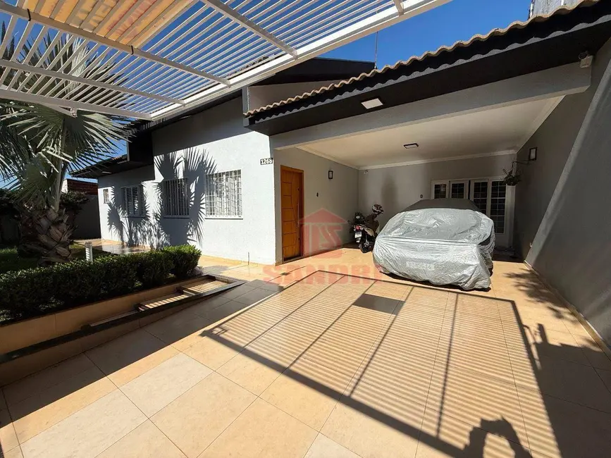Casa com 3 quartos à venda, 259m2 em Jardim Nova Independência I, Sarandi - PR - imagem 5 Foto 5 de Casa com 3 quartos à venda, 259m2 em Jardim Nova Independência I, Sarandi - PR
