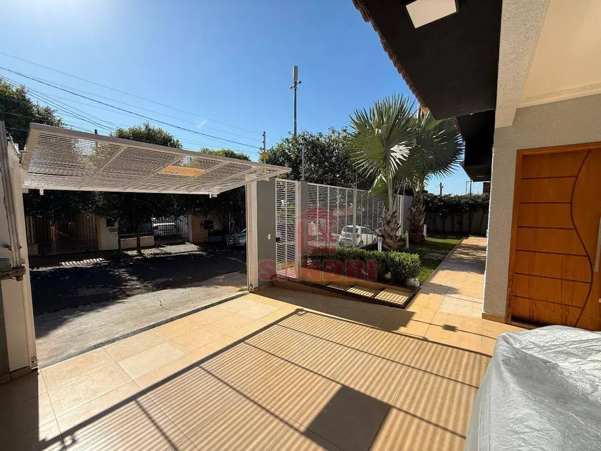 Casa com 3 quartos à venda, 259m2 em Jardim Nova Independência I, Sarandi - PR - imagem 7 Foto 7 de Casa com 3 quartos à venda, 259m2 em Jardim Nova Independência I, Sarandi - PR