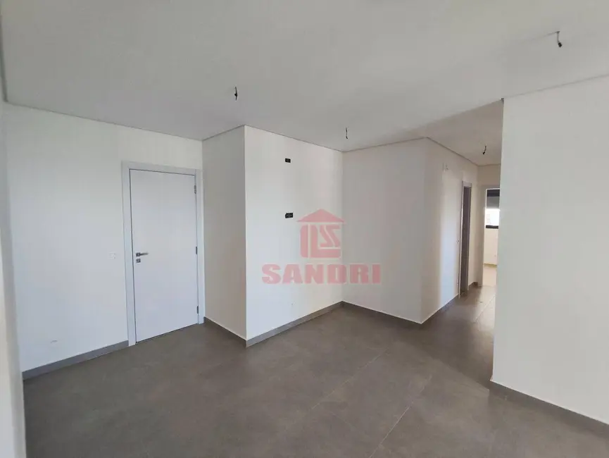Apartamento com 3 quartos à venda e para alugar, 85m2 em Zona 08, Maringa - PR - imagem 5 Foto 5 de Apartamento com 3 quartos à venda e para alugar, 85m2 em Zona 08, Maringa - PR