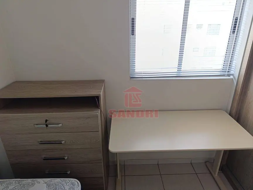 Foto 9 de Apartamento com 1 quarto para alugar, 96m2 em Zona 07, Maringa - PR