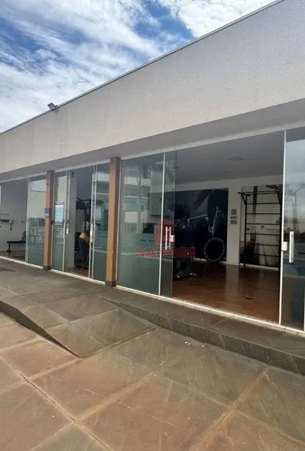 Foto 3 de Apartamento com 3 quartos para alugar, 156m2 em Parque Industrial, Maringa - PR