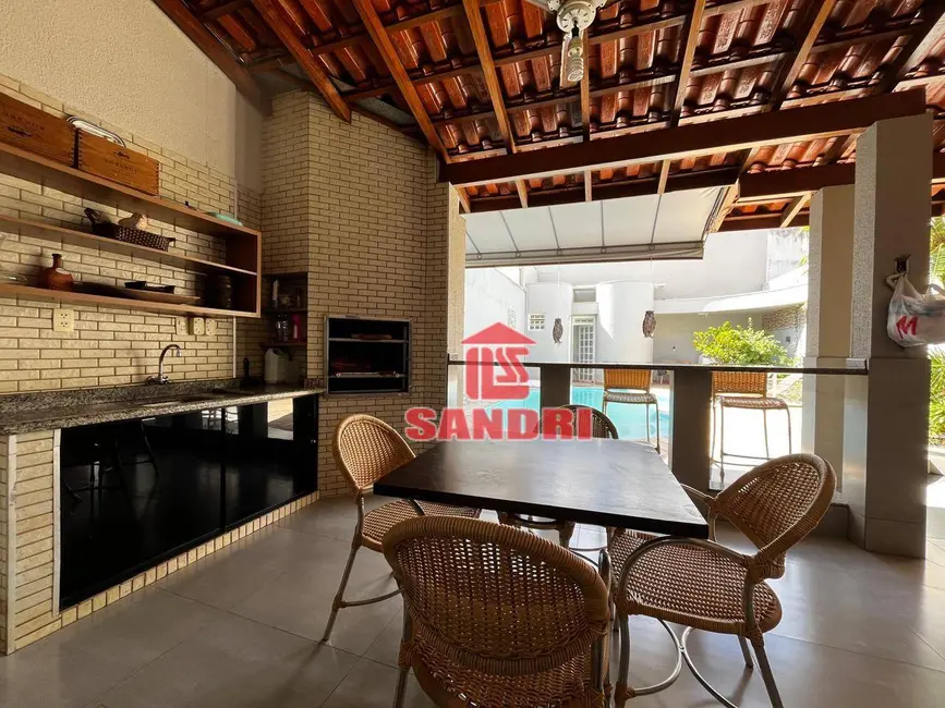 Foto 1 de Sobrado com 4 quartos à venda, 232m2 em Jardim Iguaçu, Maringa - PR