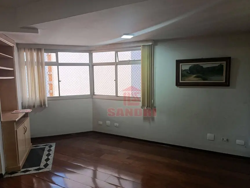 Apartamento com 3 quartos à venda, 210m2 em Zona 01, Maringa - PR - imagem 5 Foto 5 de Apartamento com 3 quartos à venda, 210m2 em Zona 01, Maringa - PR