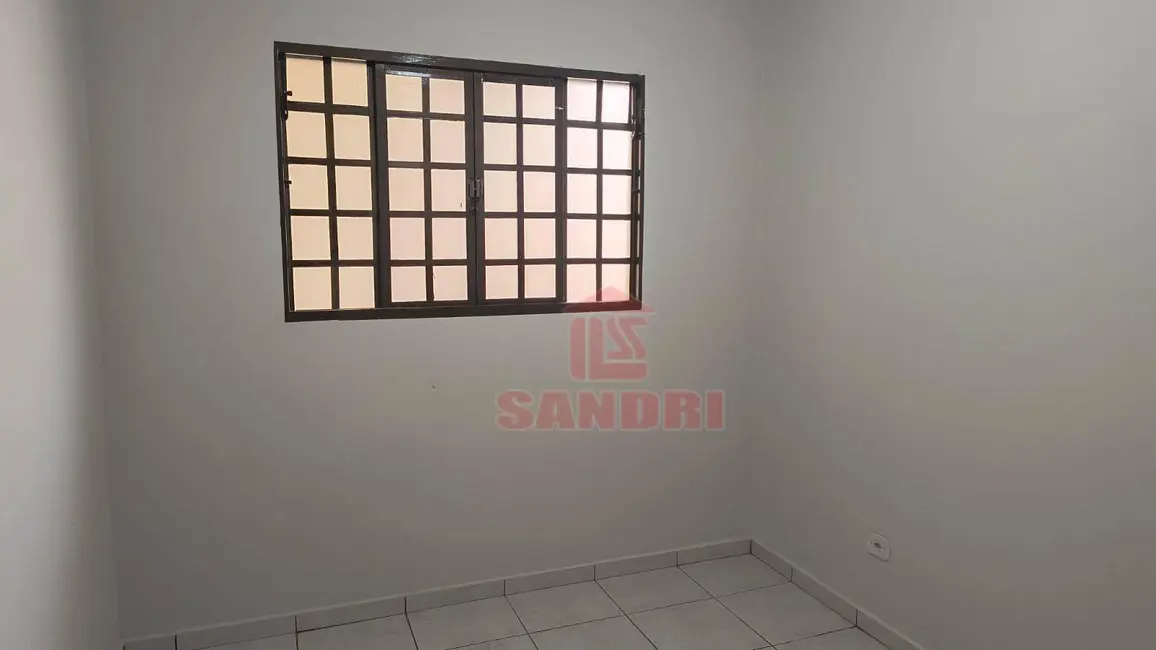Foto 9 de Casa com 3 quartos para alugar, 99m2 em Jardim Paris, Maringa - PR