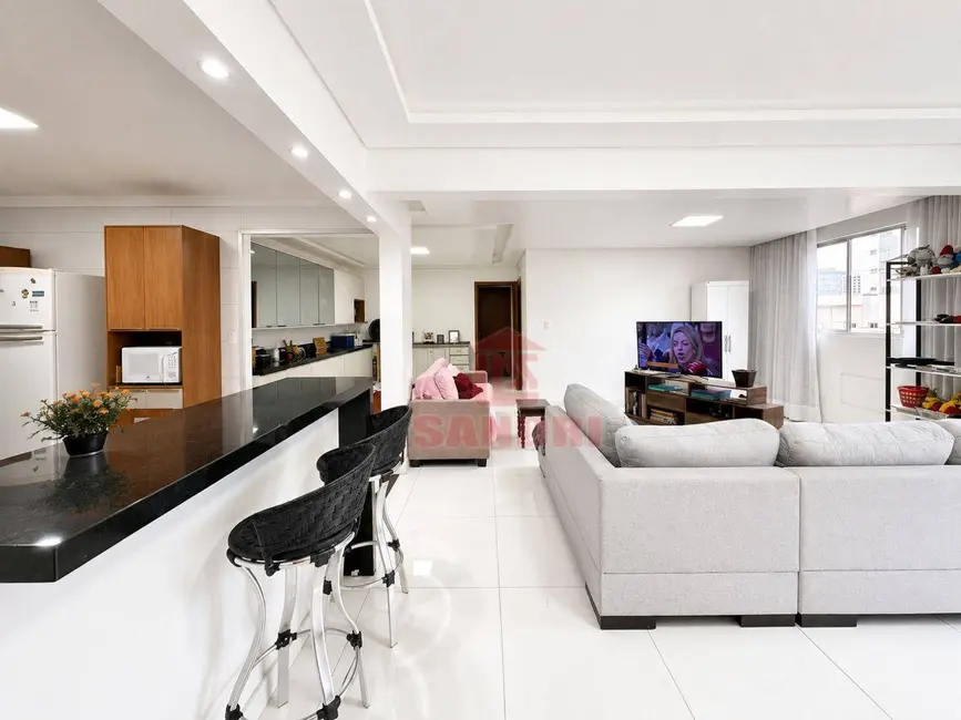 Foto 1 de Apartamento com 3 quartos à venda, 214m2 em Zona 07, Maringa - PR