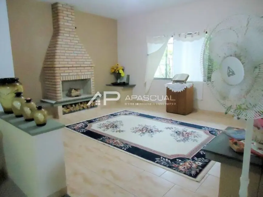 Sobrado com 4 quartos à venda, 900m2 em Praia das Palmeiras, Caraguatatuba - SP - imagem 8 Foto 8 de Sobrado com 4 quartos à venda, 900m2 em Praia das Palmeiras, Caraguatatuba - SP