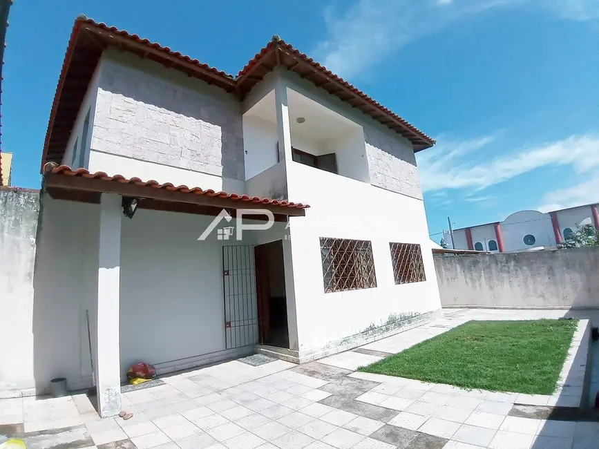 Foto 1 de Sobrado com 3 quartos à venda, 130m2 em Indaiá, Caraguatatuba - SP
