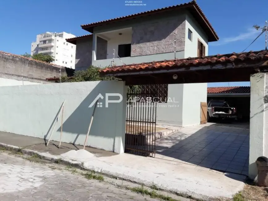Foto 3 de Sobrado com 3 quartos à venda, 130m2 em Indaiá, Caraguatatuba - SP