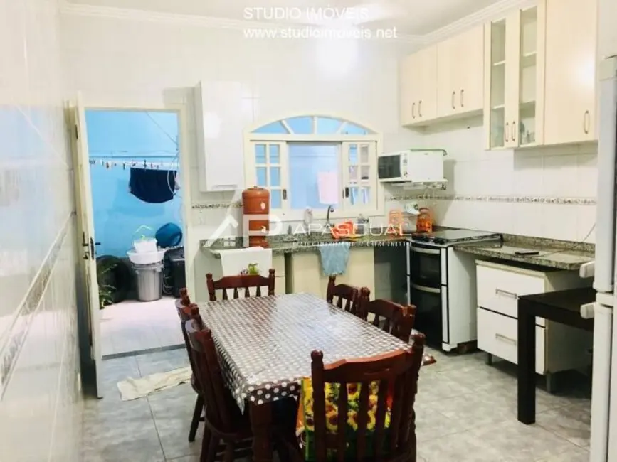 Foto 8 de Sobrado com 3 quartos à venda e para alugar, 148m2 em Indaiá, Caraguatatuba - SP