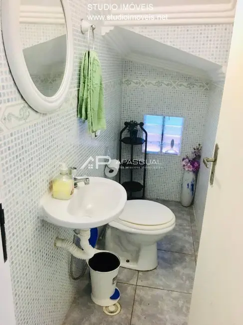 Foto 9 de Sobrado com 3 quartos à venda e para alugar, 148m2 em Indaiá, Caraguatatuba - SP