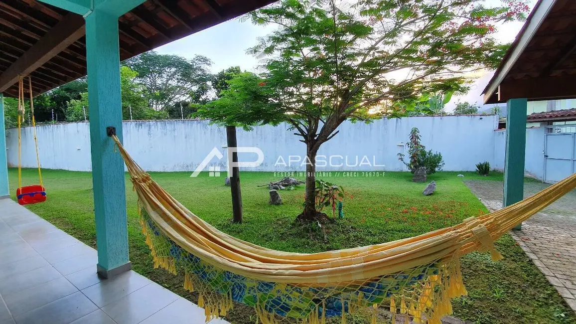 Foto 5 de Casa com 3 quartos à venda e para alugar, 650m2 em Massaguaçu, Caraguatatuba - SP