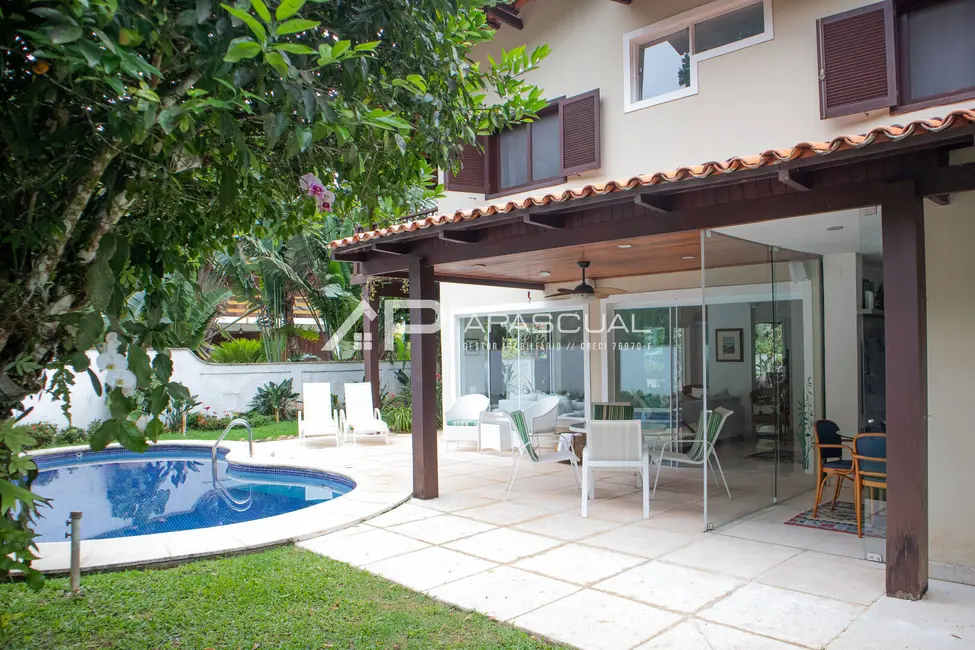 Foto 4 de Casa com 5 quartos à venda, 825m2 em Caraguatatuba - SP