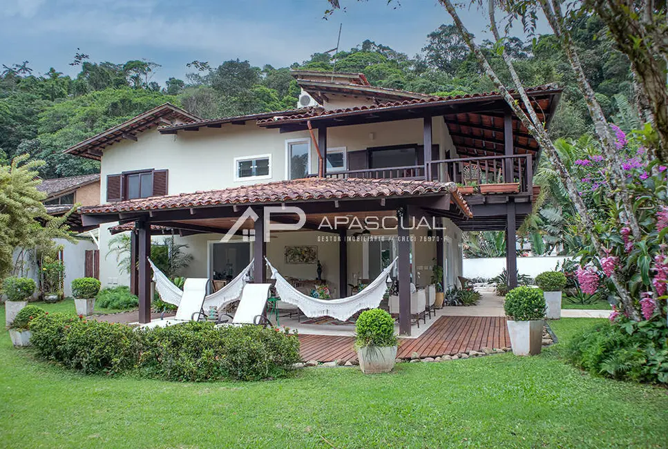 Foto 1 de Casa com 5 quartos à venda, 825m2 em Caraguatatuba - SP