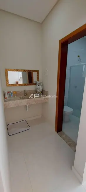 Foto 3 de Casa de Condomínio com 3 quartos à venda, 190m2 em Caraguatatuba - SP